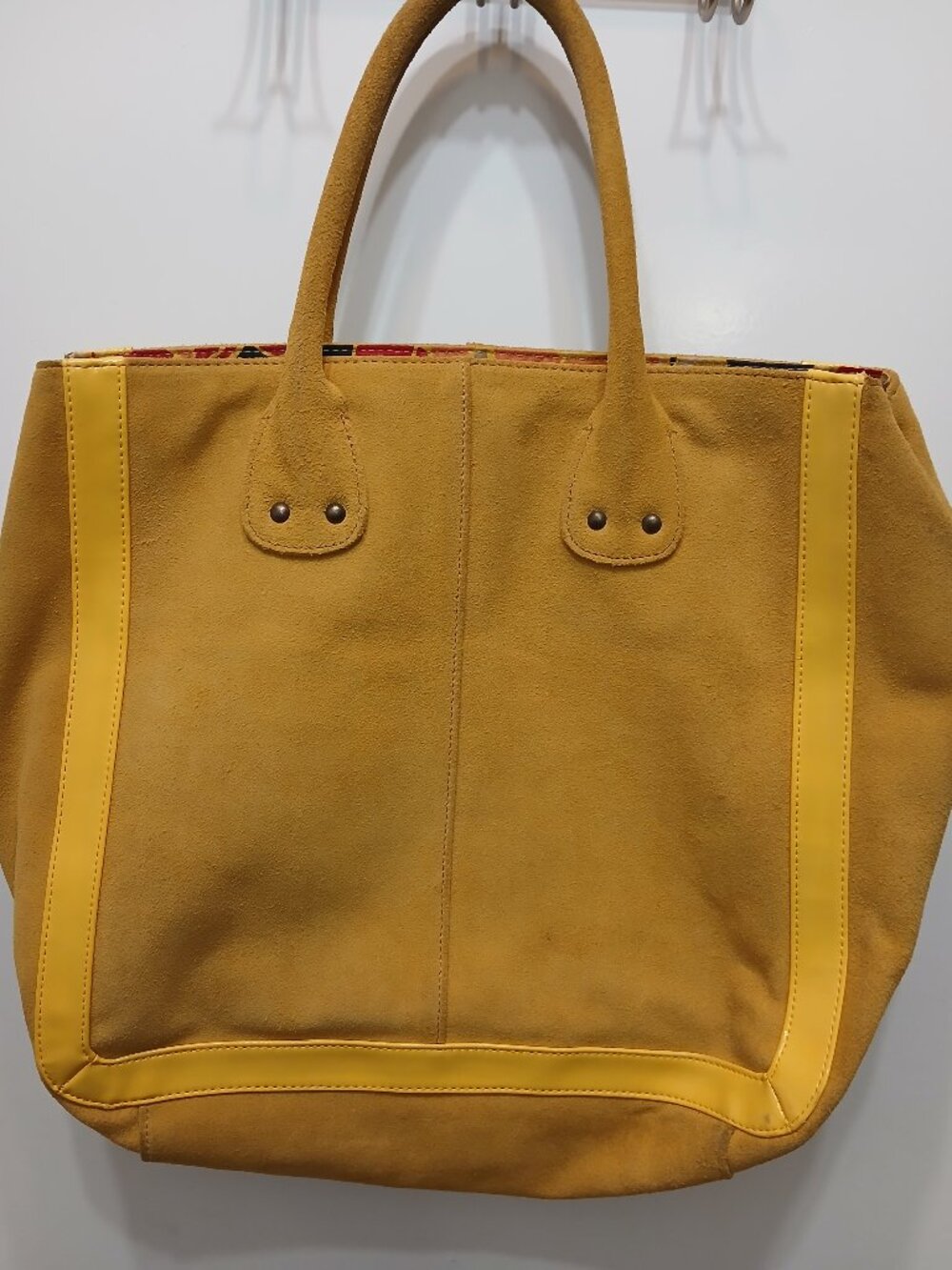 Gap Yellow Suede Tote๐